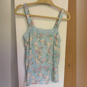 💚bundle & save💚Floral Lace Trim Women’s Top